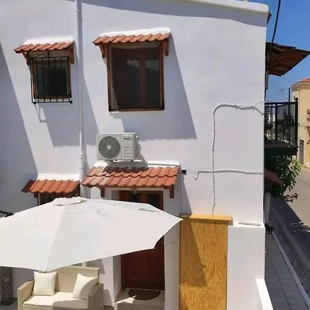 Villa Nikόla'S House à Mourniaí Extérieur photo