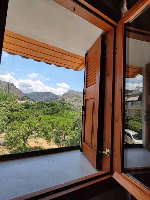 Nikόla's House Holiday home Mourniai