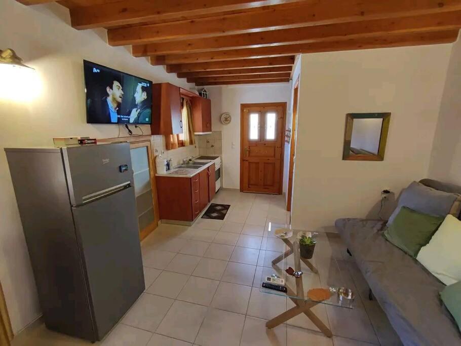 Nikόla's House Mourniaí